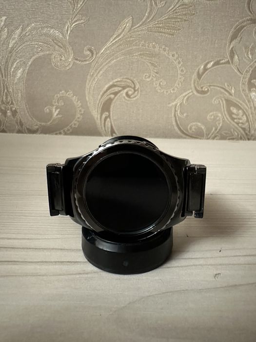 Продам samsung galaxy gear s2 часы