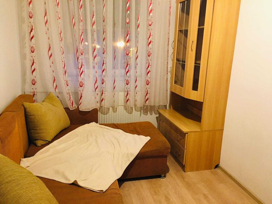 Închiriez garsoniera în zona UMT