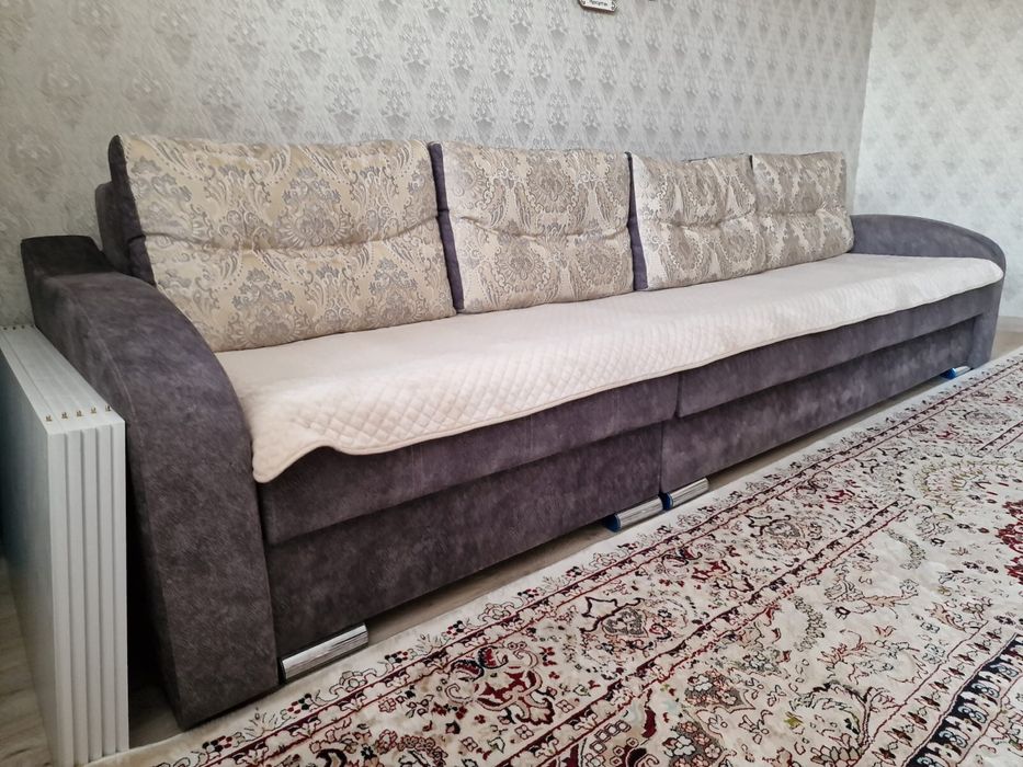 Диван 3,3 метра, в отличном состоянии, торг!