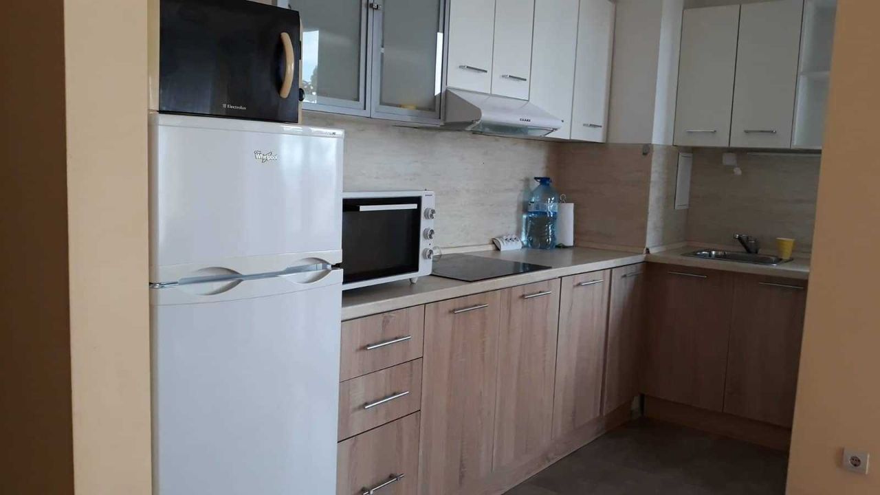 Продава се Двустаен апартамент в Бургас, Меден рудник - зона А - 68 кв.м за 1324 €/кв.м - Снимка #12