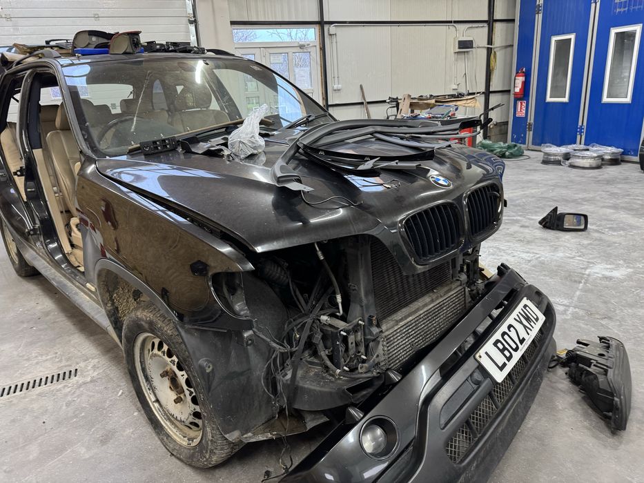 Capota motor bmw x5 e53
