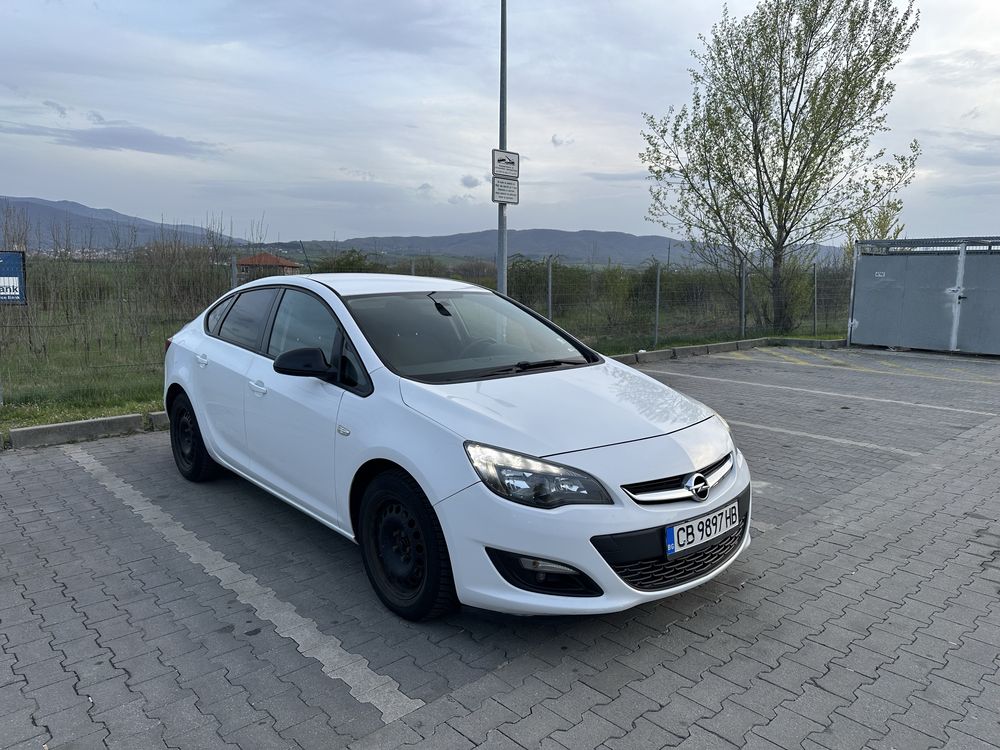 Опел Астра J Opel Astra J 1,7 cdti