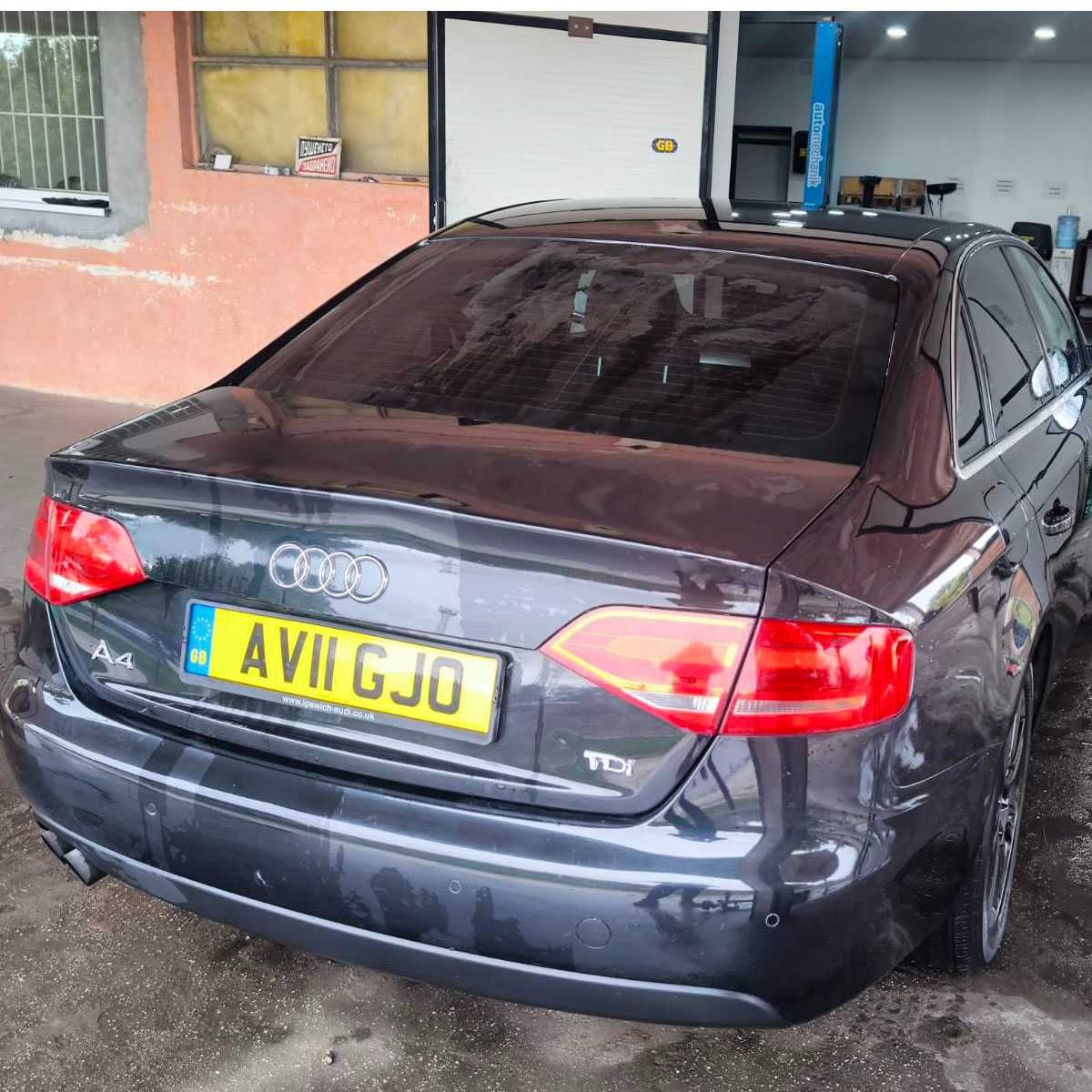 AUDI A4 (B8) 2008-2015  НА ЧАСТИ