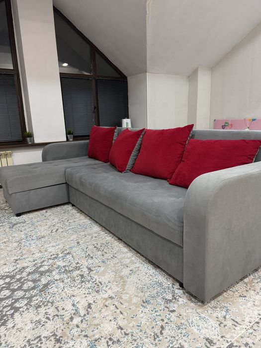 Продам диван угловой 3метра