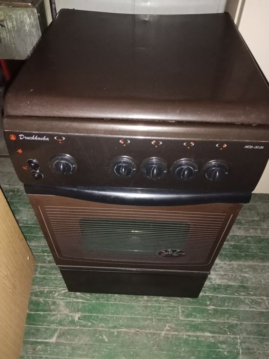 Газовая плита рабочая продается