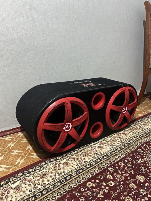 Продам сабвуфер буфер