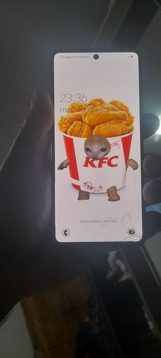 Samsung a71 fisurat .