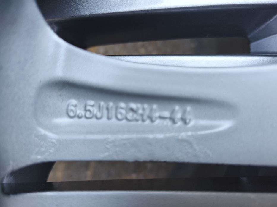 16" оригинални алуминиеви джанти за Renault/Nissan/Dacia.