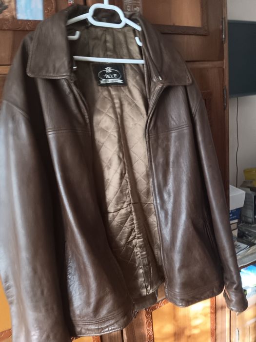 Vand geaca / haina scurta de piele mărime mare