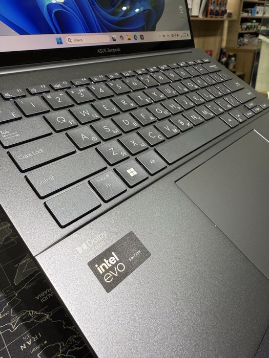 Asus ZenBook Q415