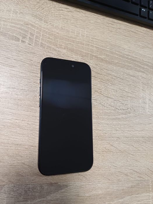 iPhone 15 negru stare foarte buna