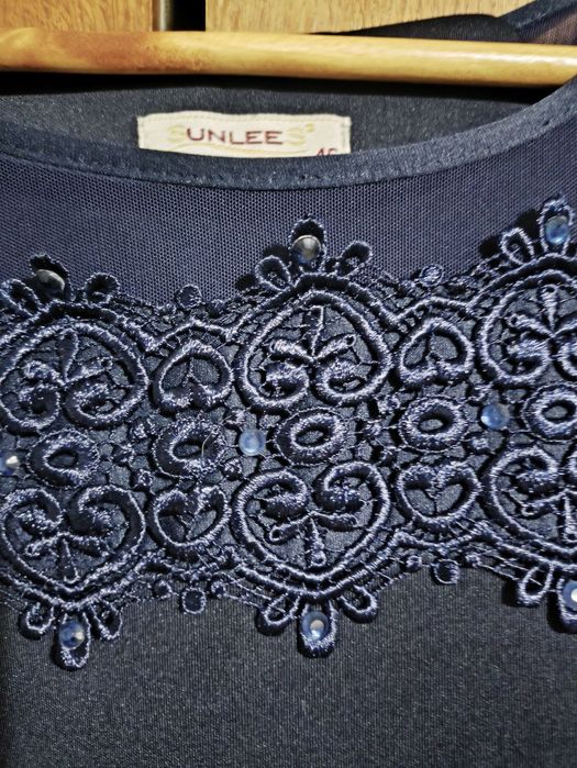 Женское платье чёрного цвета