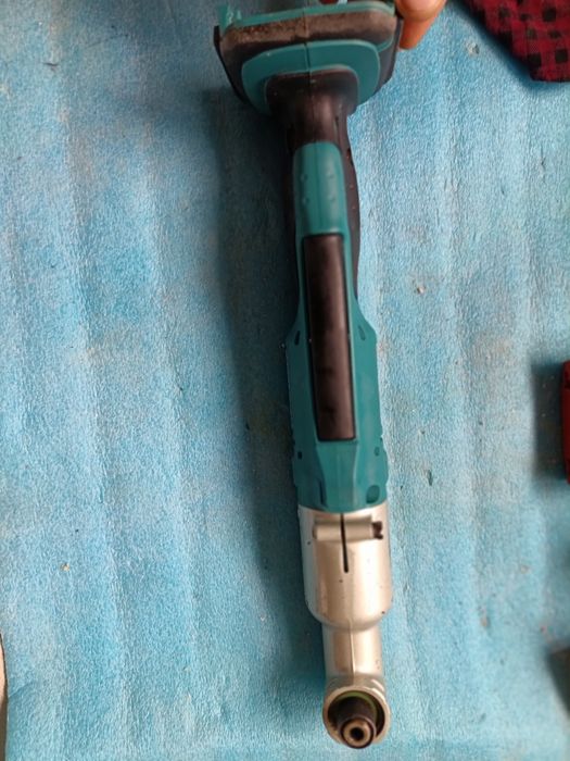 Makita dtl 061  an 2025