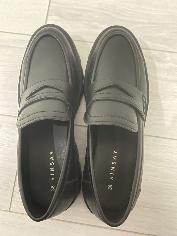 Обувки sinsay