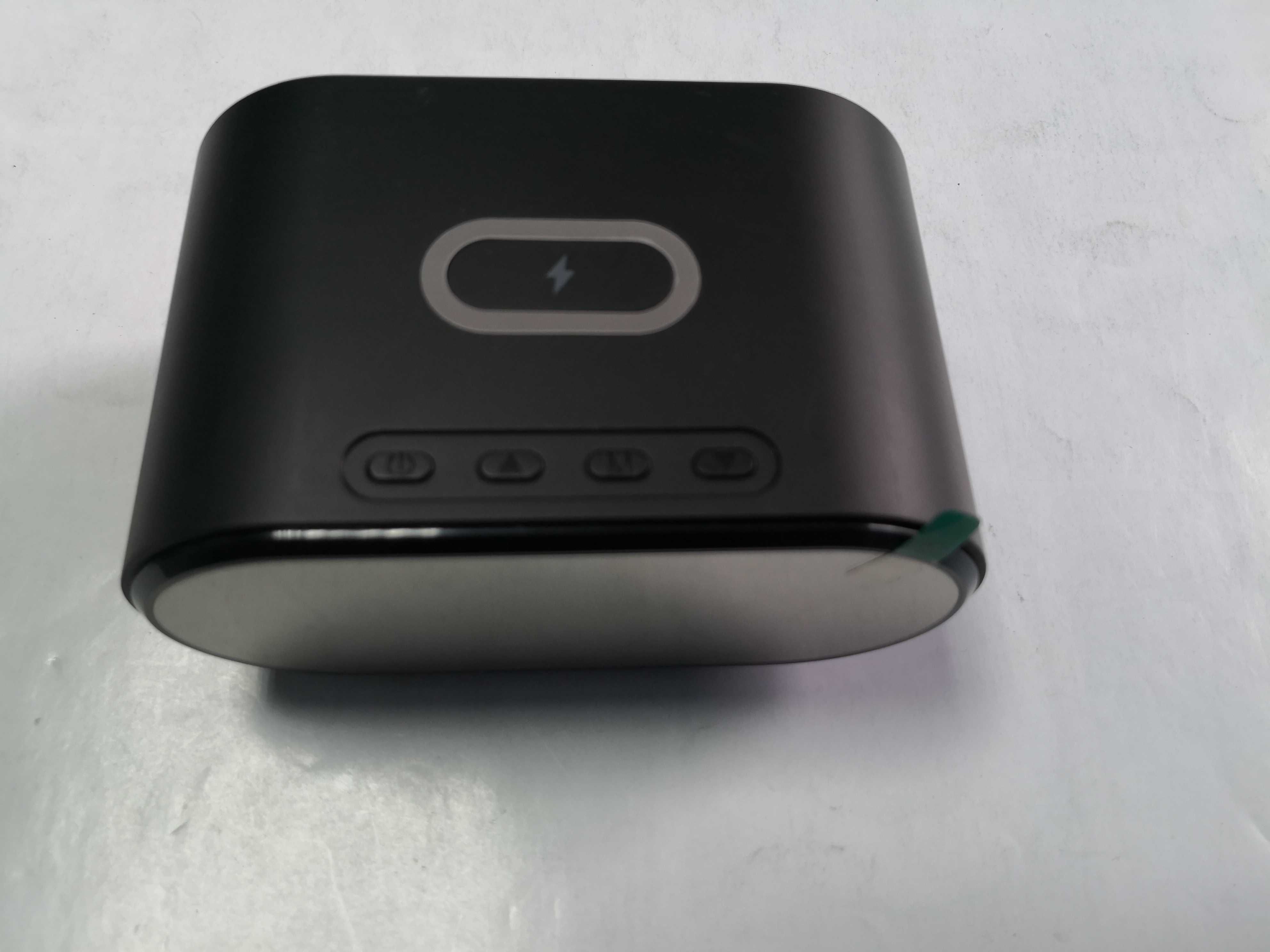 Incarcator de telefon wireless cu ceas