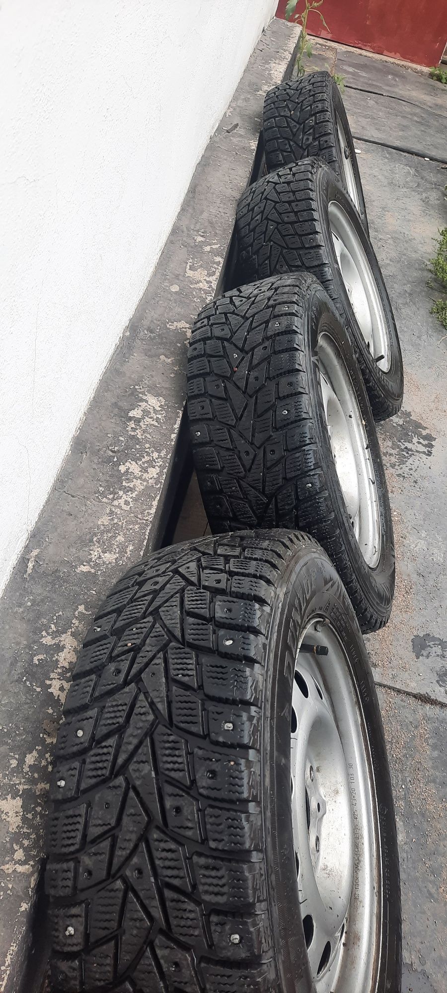 Комплект зимних колёс R 14 Ваз DUNLOP