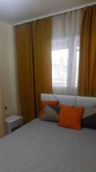 Дава се под наем Тристаен апартамент в Бургас, Лазур - 65 кв.м за 841.5 € - Снимка #3