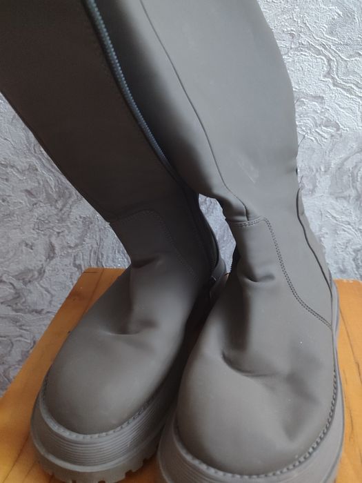 Продам осенние сапожки  37 р