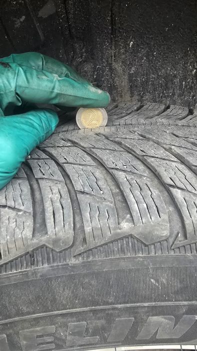 Продавам гуми 235 65 17