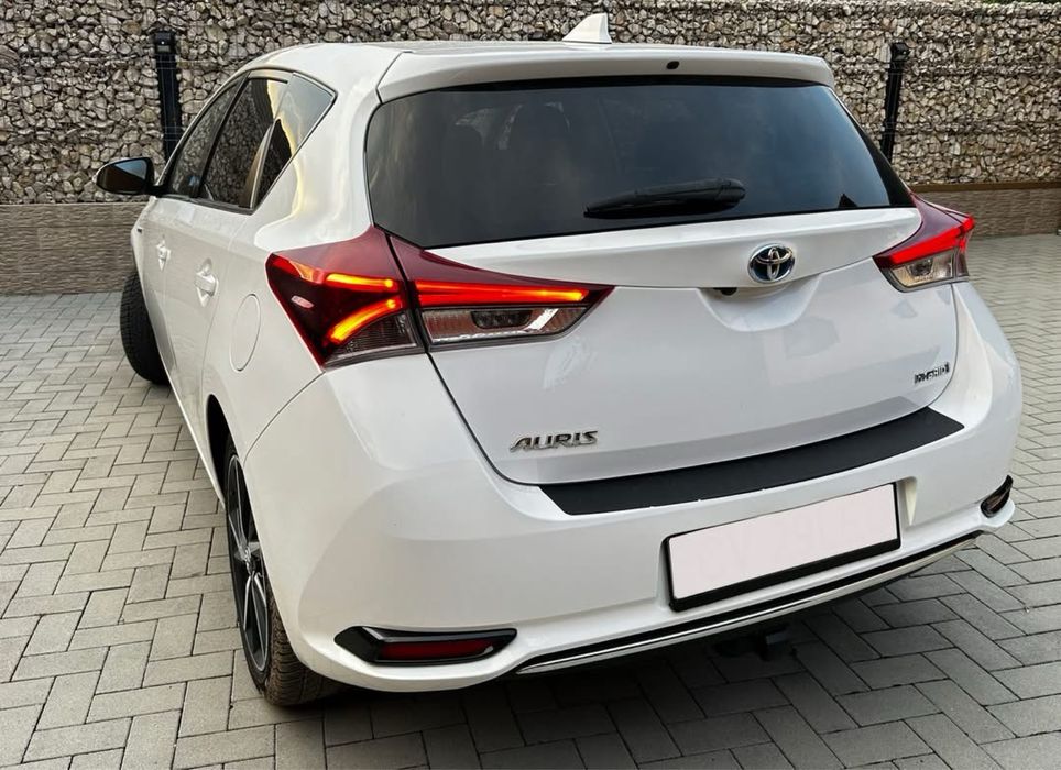 Toyota Auris 1.8 Hybrid