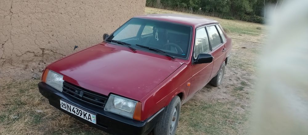 Lada21099 sotiladi