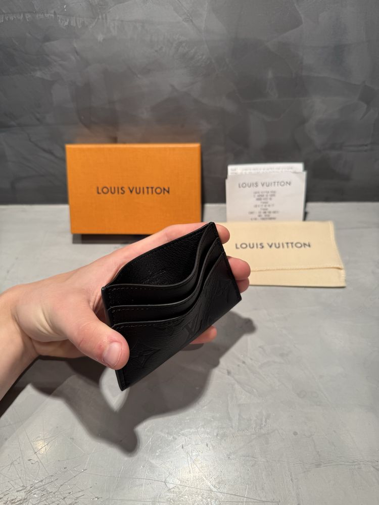 100% оригинален Louis Vuitton cardholder - пълен комплект.