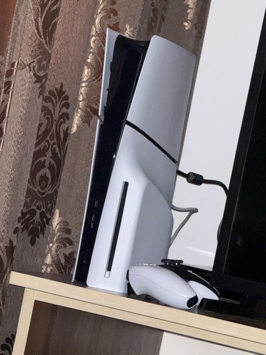 Playstation 5 slim disk 1tb plus jocuri