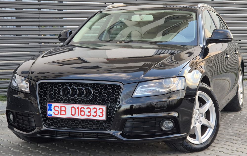 Vând Audi A4 Avant