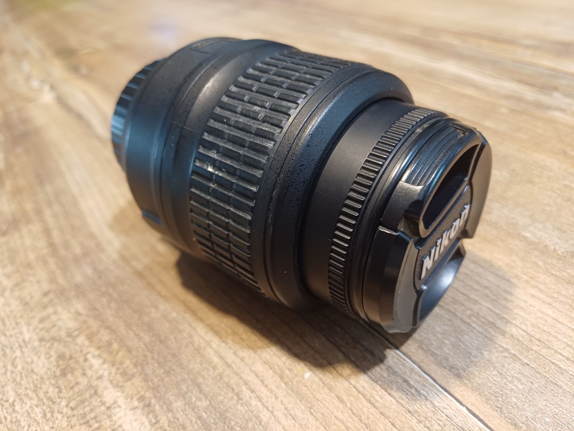 Фотоапарат DSLR Nikon D3100 с 2 обектива