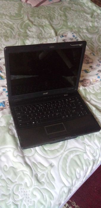 Продам ноутбук ACER  на запчасти