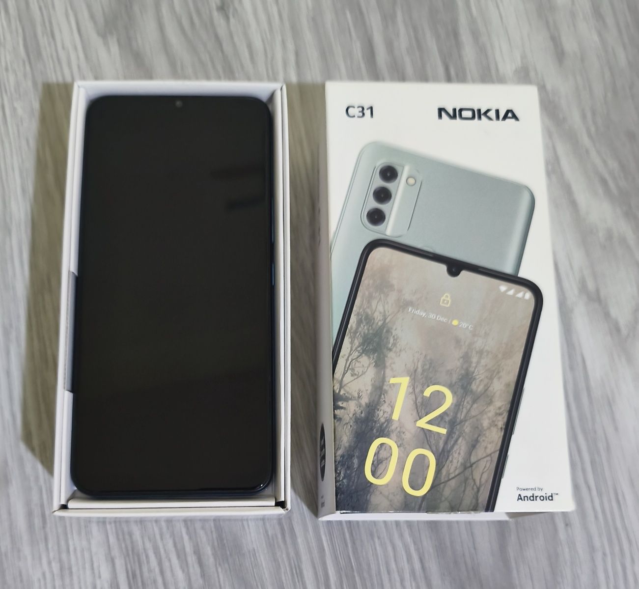 GSM " Nokia" C31
