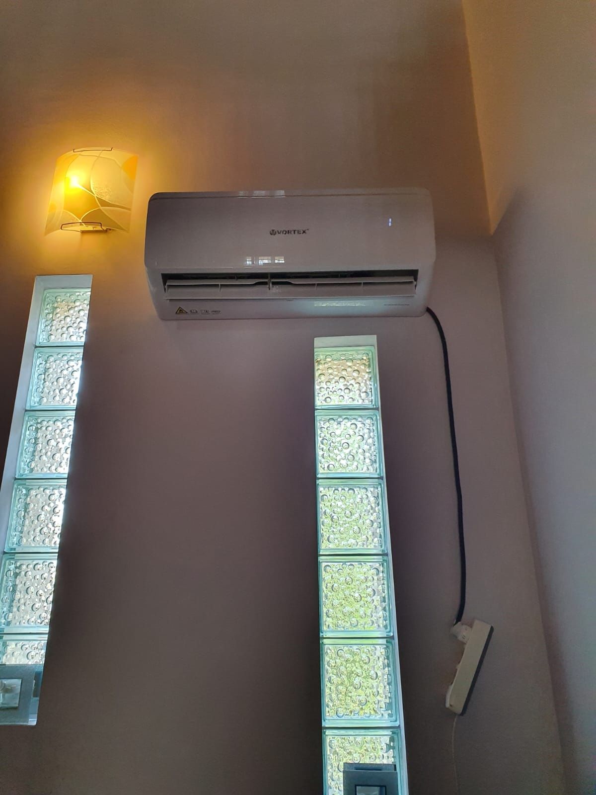 Montaj aer condiționat igienizare, incarcare freon,reparati Montaj