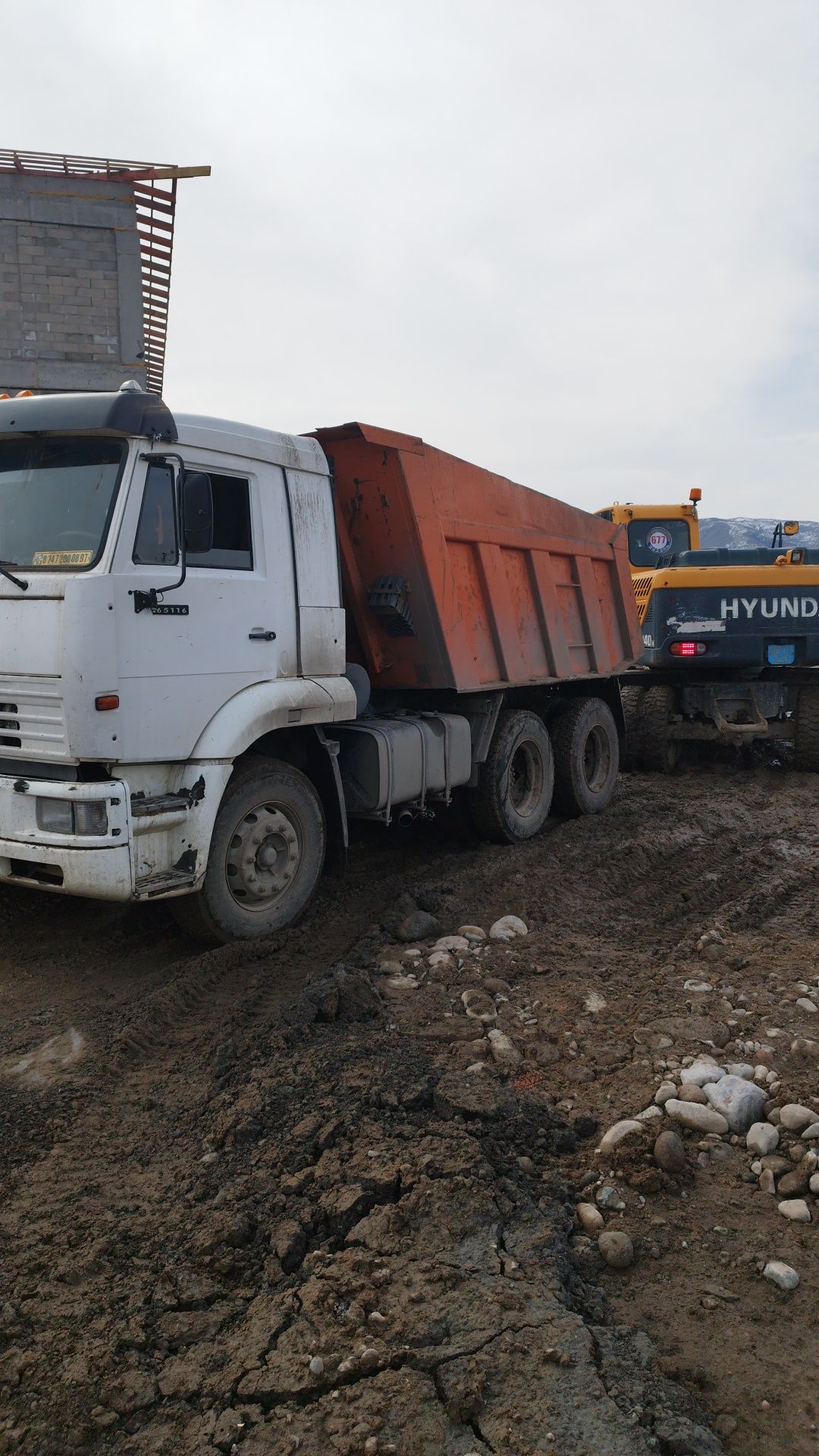 Вывоз строй мусора, грунта. Доставка балласт, пгс,гщс, Сникерс, отсев