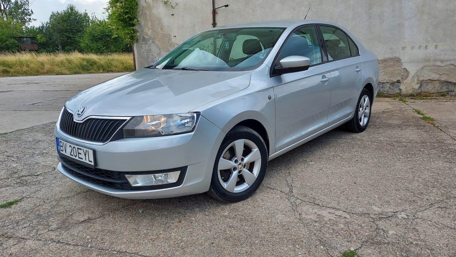 Skoda rapid 1.6tdi euro 5 - 150.000 km  reali .stare perfecta