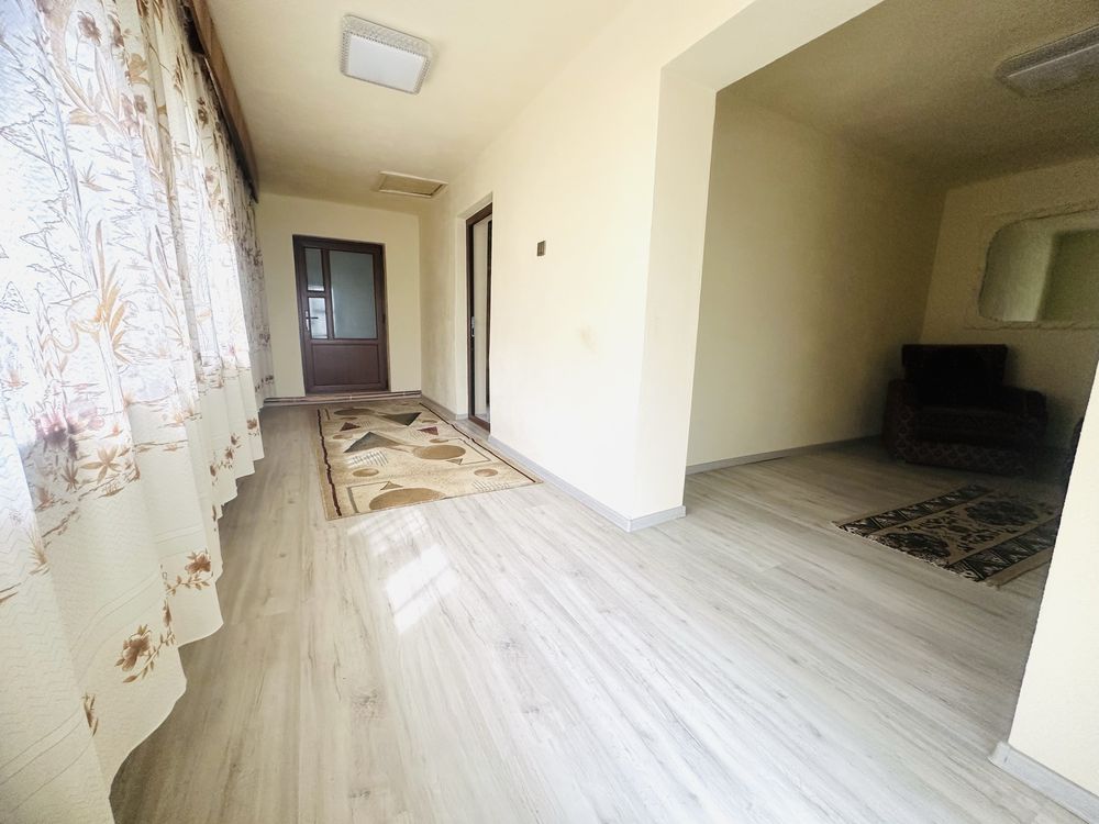 Casa de vanzare  - Disponibila imediat