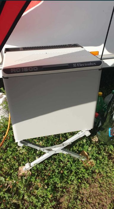 Алуминиева стойка за къмпинг хладилник или ракла