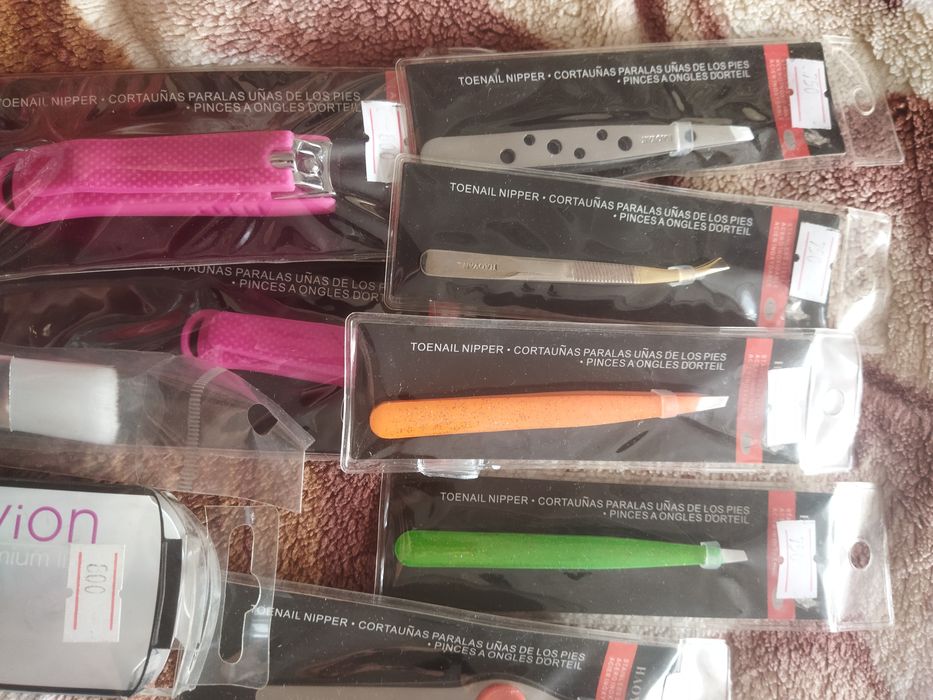 Продам  пинцеты для бровей