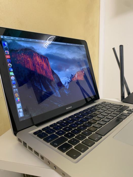 Se vinde Macbook pro