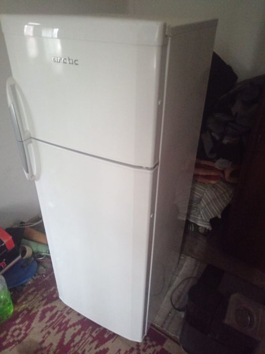 Vând frigider Arctic