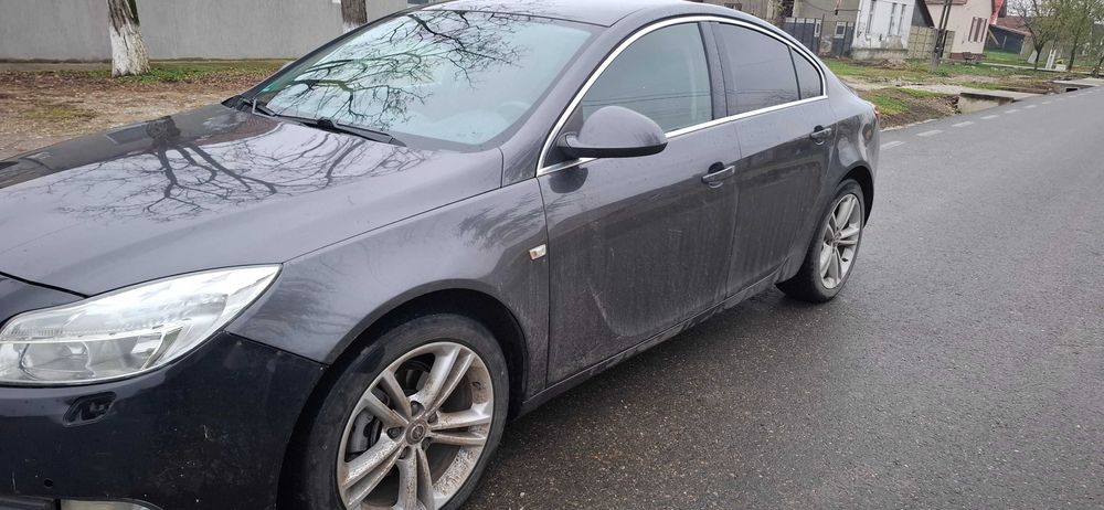 opel insignia 2009 131cp kil 275.500