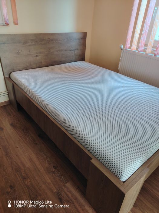 Pat matrimonial puțin folosit 160x200