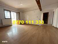 Apartament 2 camere decomandat, Calea Calarasilor, etaj intermediar.