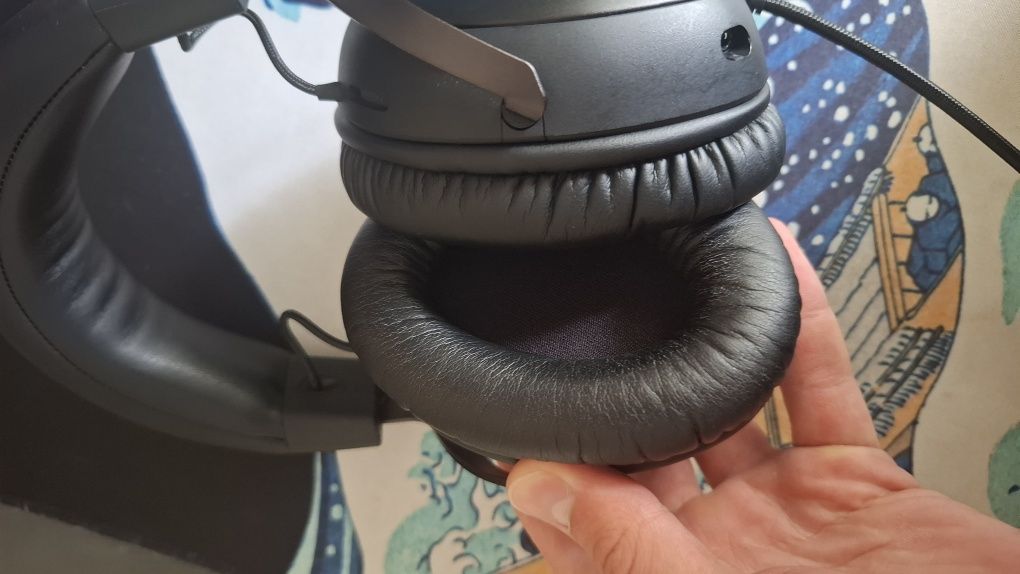 Продам HyperX Cloud 3