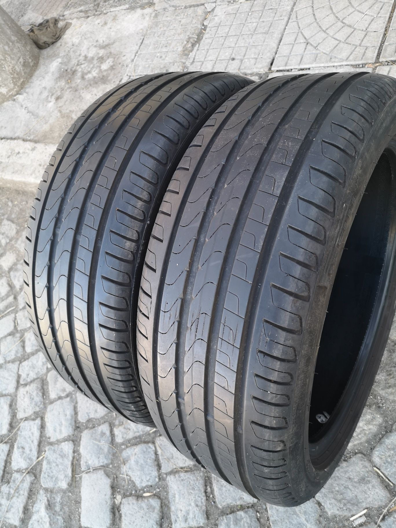 225 45 18 Pirelli