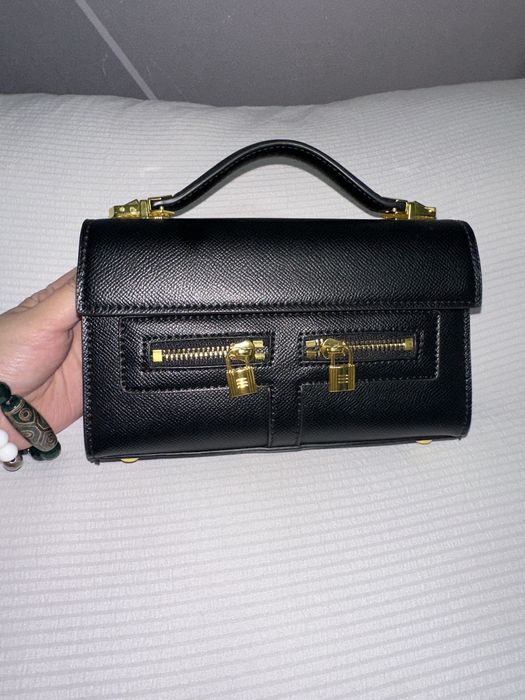 Сумочка Hermes.