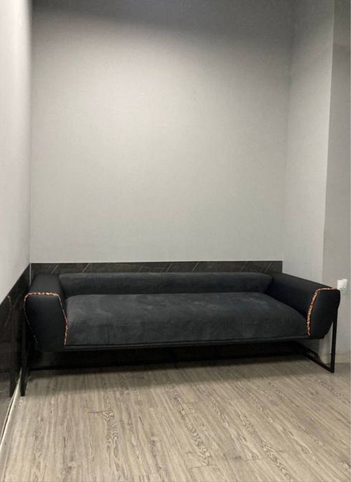 Диван бу срочно продаем