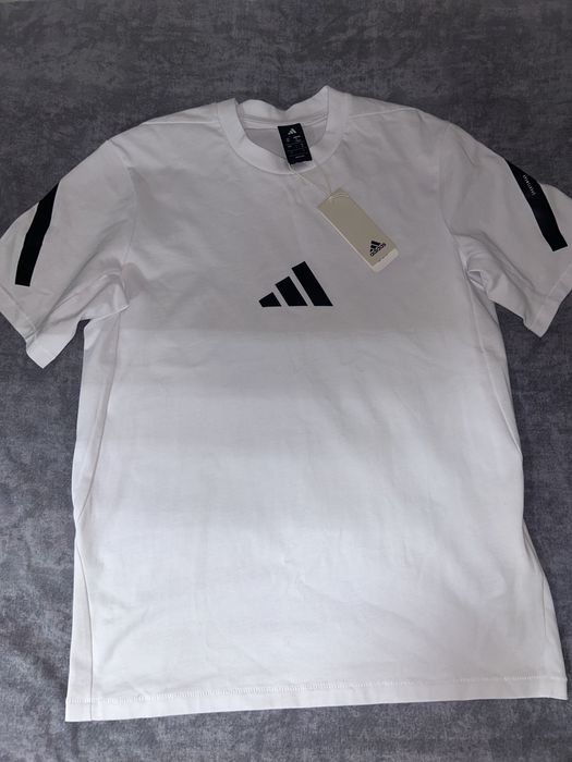 Футболка Adidas новый оригинал