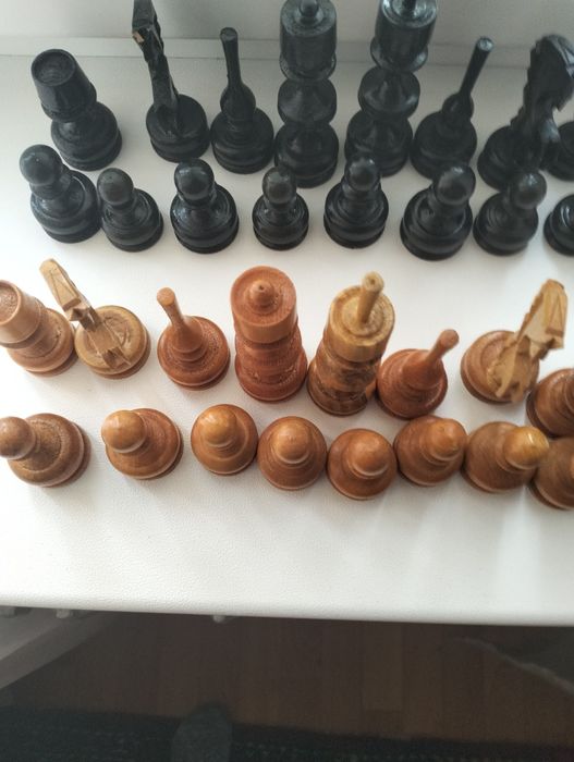 Продам шахматный фигурки