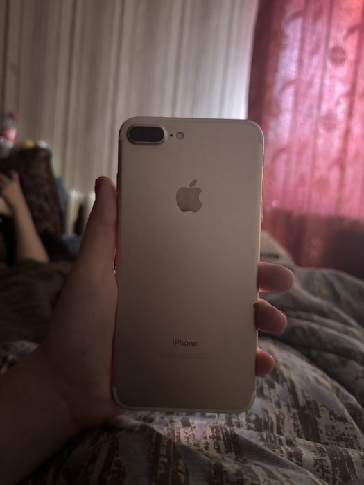айфон 7+ в отличном состоянии