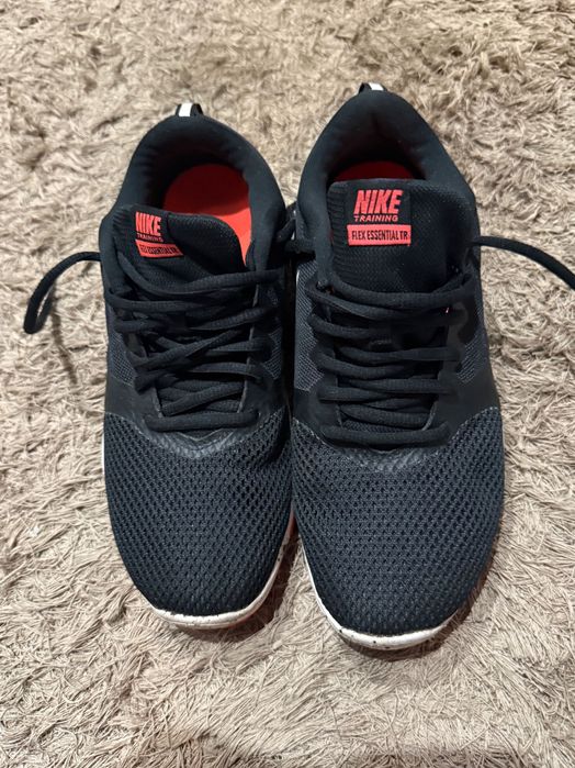 Маратонки Nike Flex Essential TR